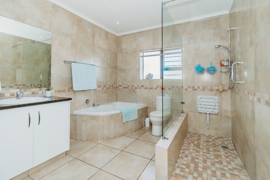 3 Bedroom Property for Sale in Heather Park Western Cape